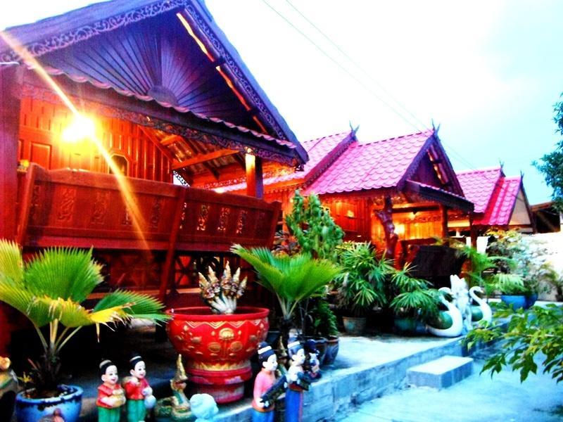 Suksomjai Hotel Rayong Ngoại thất bức ảnh